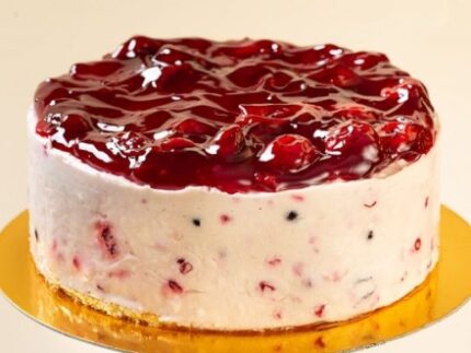 Tort cu brânză de vaci și fructe